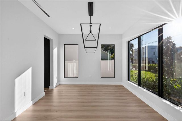 3702 S LYNWOOD AVENUE, Tampa, FL 33611