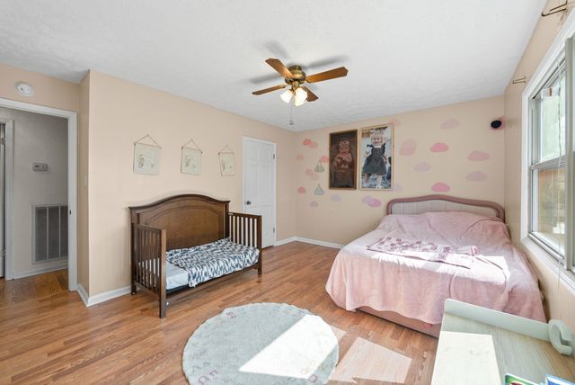 303 Bradley Ct, Hopkinsville, KY 42240