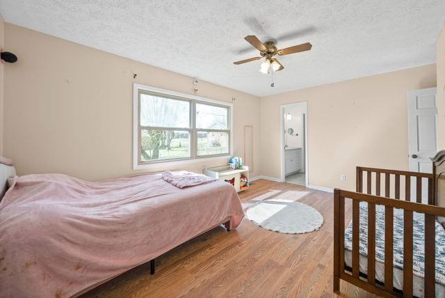 303 Bradley Ct, Hopkinsville, KY 42240