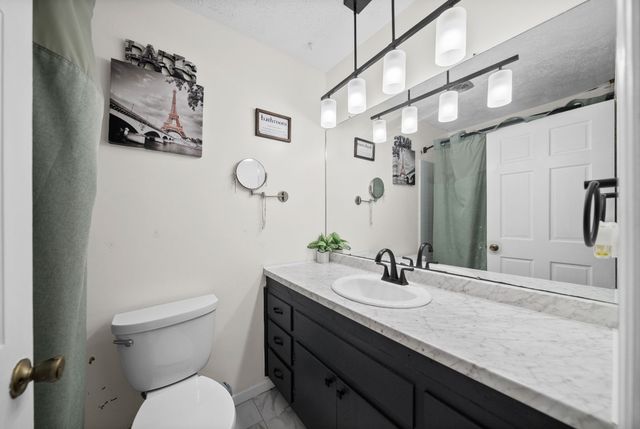 303 Bradley Ct, Hopkinsville, KY 42240