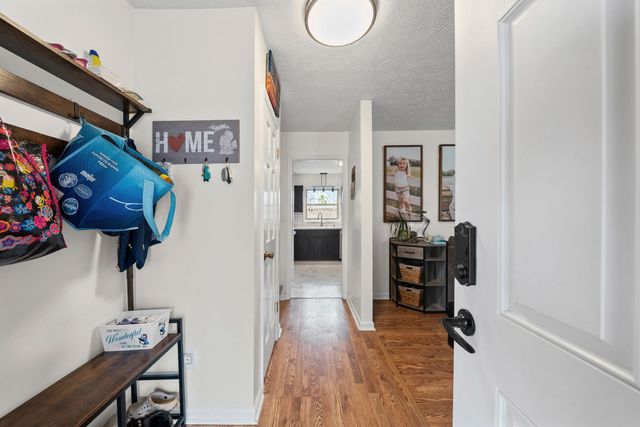 303 Bradley Ct, Hopkinsville, KY 42240