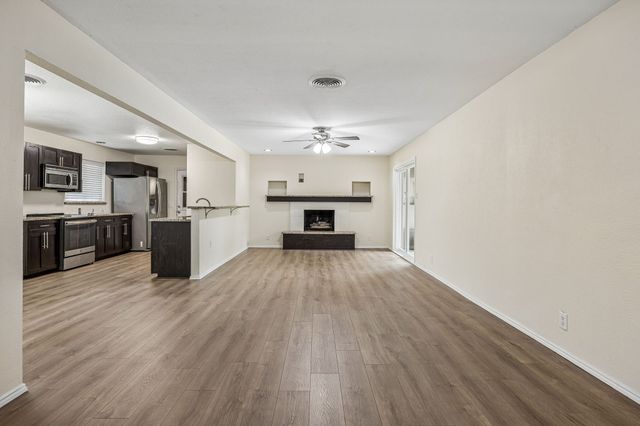 740 Joanna Drive, Hurst, TX 76053