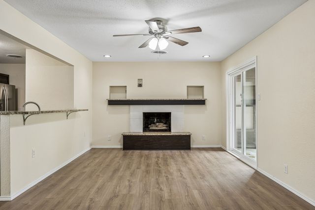 740 Joanna Drive, Hurst, TX 76053