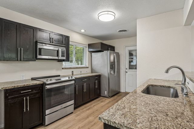 740 Joanna Drive, Hurst, TX 76053