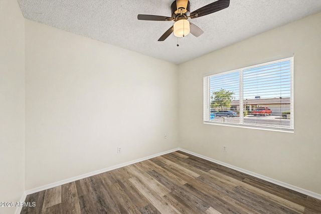 11106 W GLENROSA Avenue, Phoenix, AZ 85037
