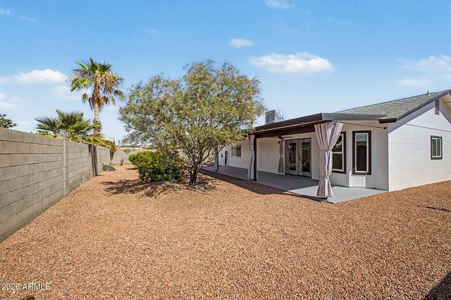 11106 W GLENROSA Avenue, Phoenix, AZ 85037