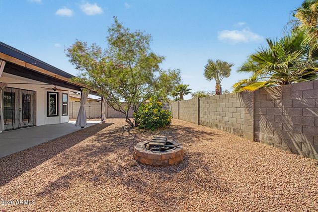 11106 W GLENROSA Avenue, Phoenix, AZ 85037