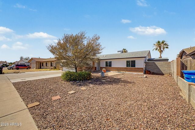 11106 W GLENROSA Avenue, Phoenix, AZ 85037