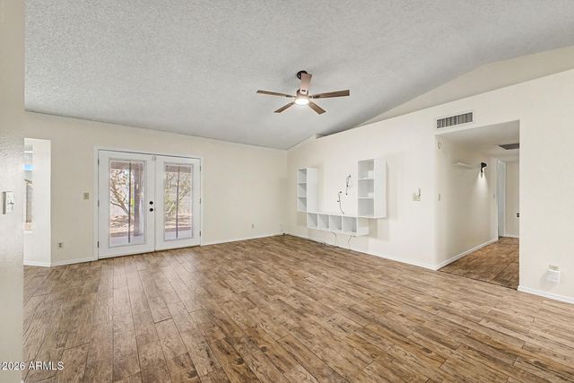 11106 W GLENROSA Avenue, Phoenix, AZ 85037
