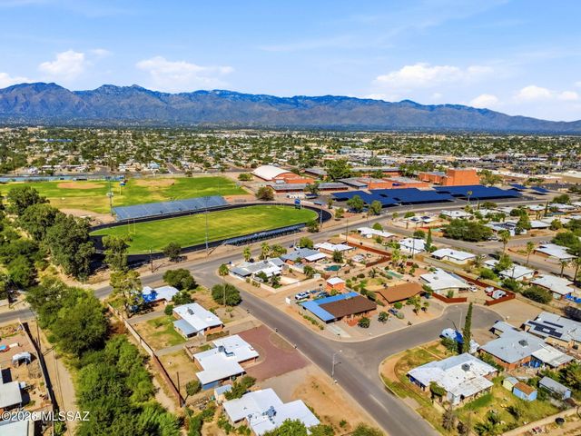 1618 S Avenida Planeta, Tucson, AZ 85710