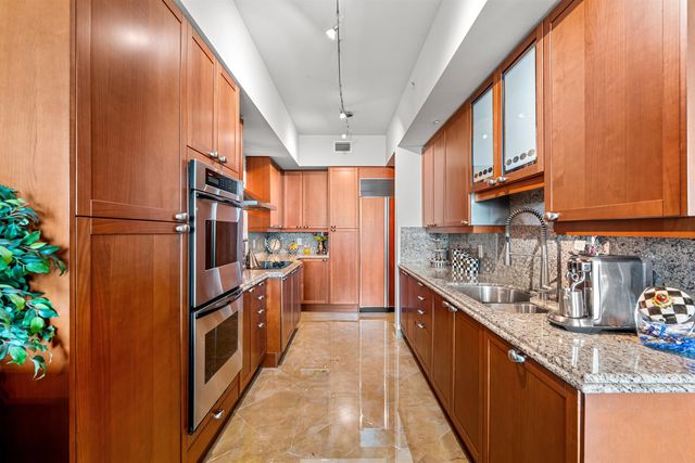 1063 Hillsboro Mile 403, Hillsboro Beach, FL 33062