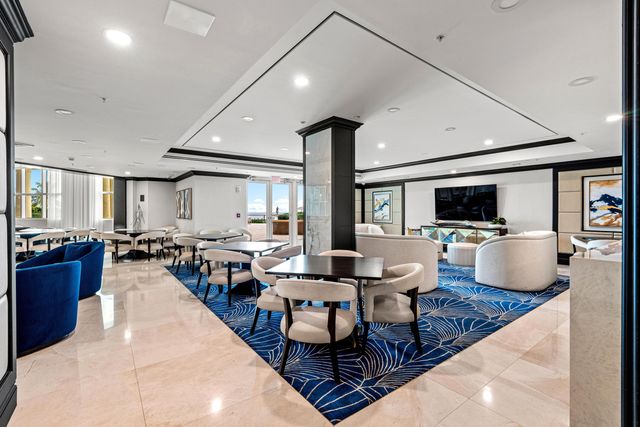 1063 Hillsboro Mile 403, Hillsboro Beach, FL 33062
