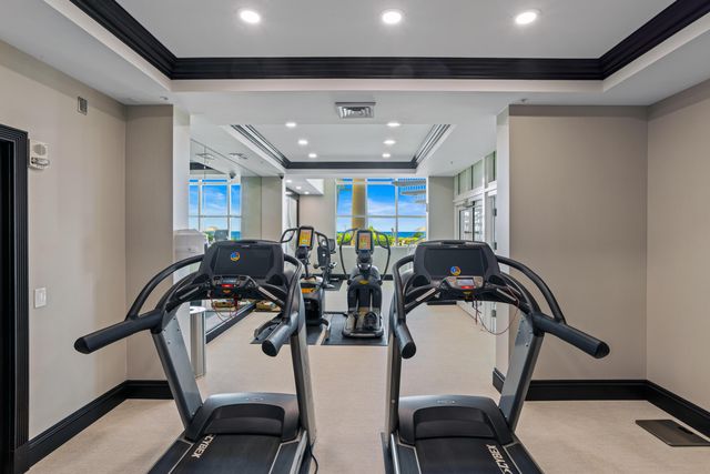 1063 Hillsboro Mile 403, Hillsboro Beach, FL 33062