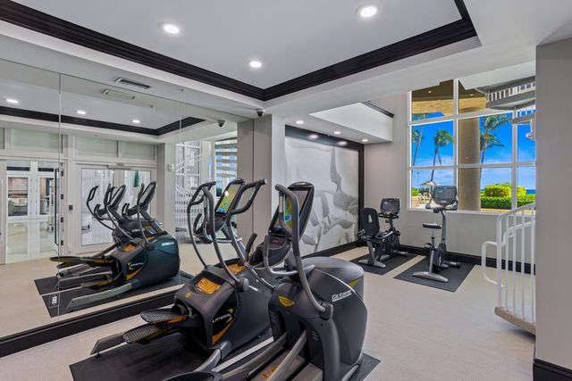 1063 Hillsboro Mile 403, Hillsboro Beach, FL 33062
