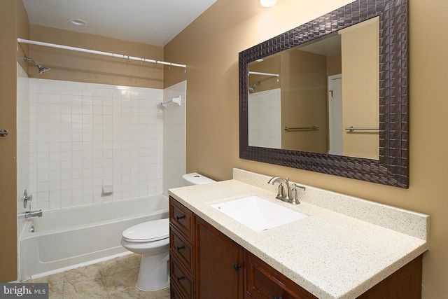 9625 LAMBETH CT, Columbia, MD 21046