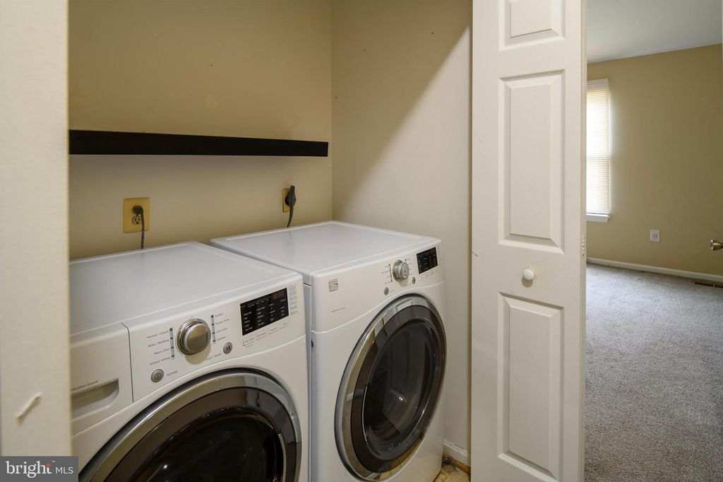 9625 LAMBETH CT, Columbia, MD 21046