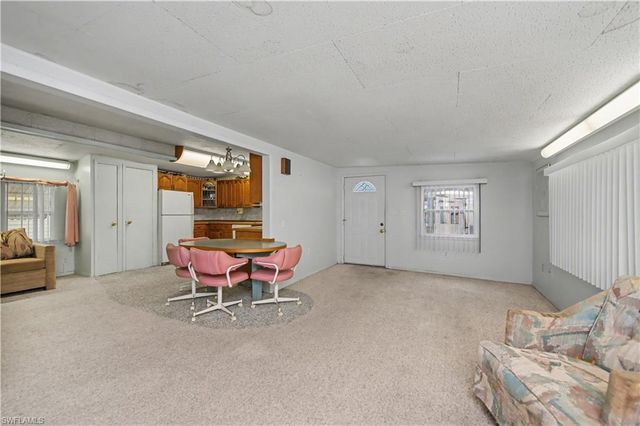 54 La Fonda LN, North Fort Myers, FL 33903