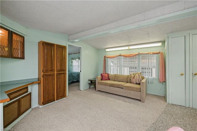 54 La Fonda LN, North Fort Myers, FL 33903