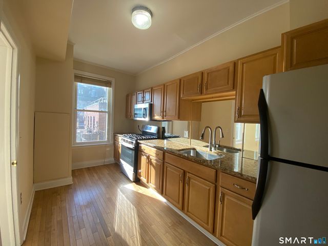 268 College Street 2R, New Haven, CT 06510