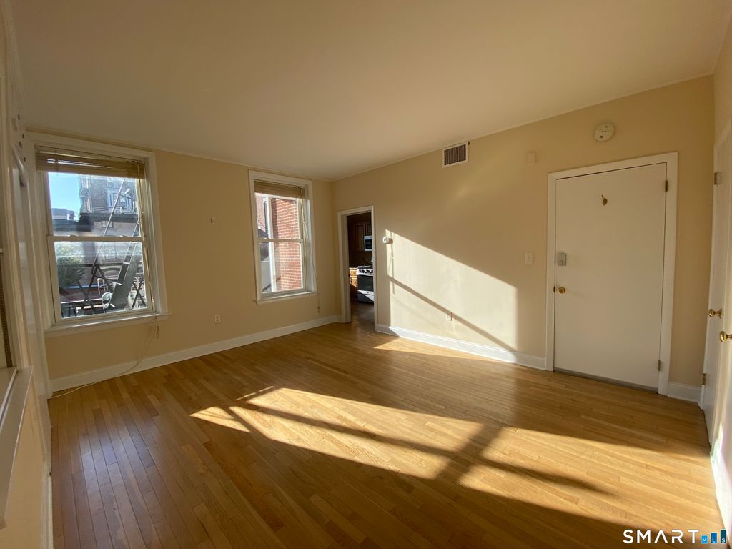 268 College Street 2R, New Haven, CT 06510