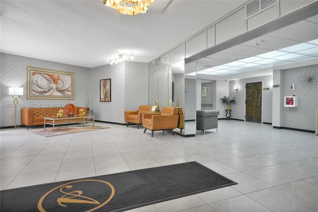 1400 Saint Charles Pl 317, Pembroke Pines, FL 33026