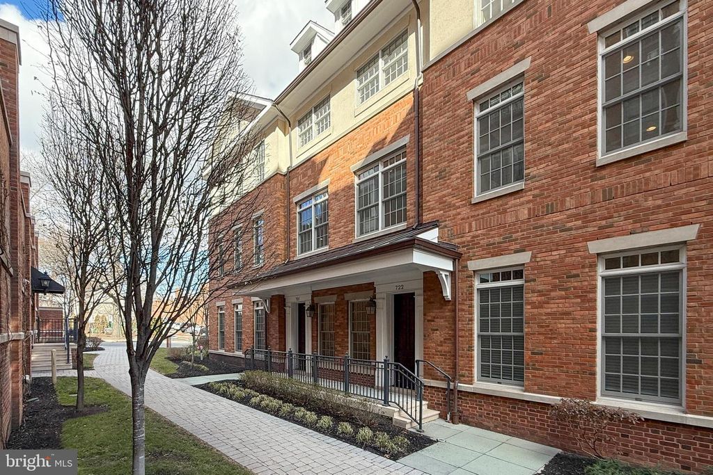 722 AVERY LN, Princeton, NJ 08542