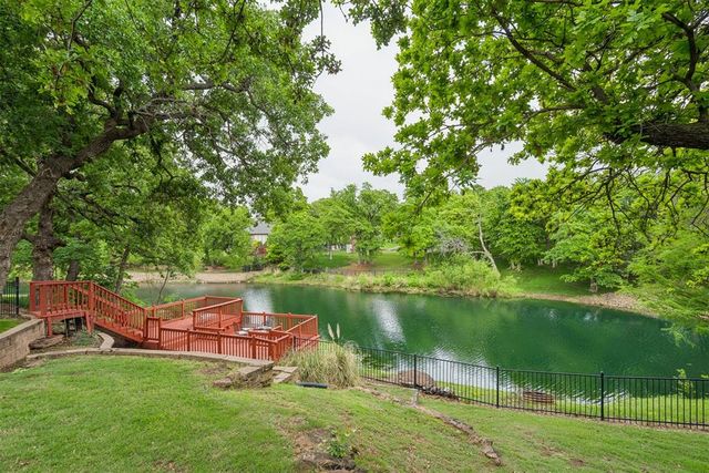 8802 Belcaro Drive, Edmond, OK 73034