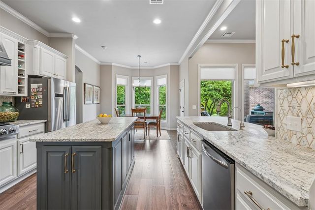 8802 Belcaro Drive, Edmond, OK 73034