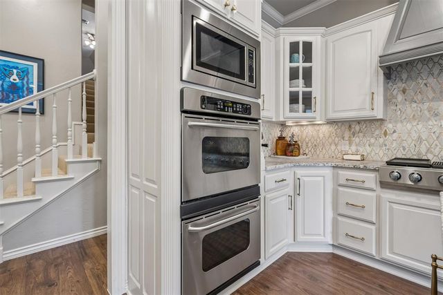 8802 Belcaro Drive, Edmond, OK 73034