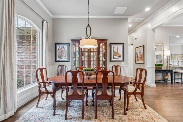 8802 Belcaro Drive, Edmond, OK 73034