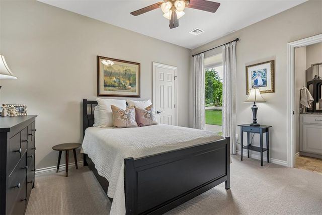8802 Belcaro Drive, Edmond, OK 73034