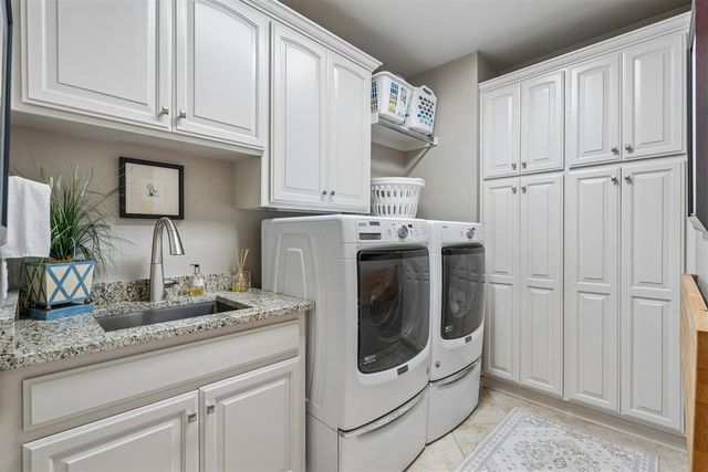 8802 Belcaro Drive, Edmond, OK 73034