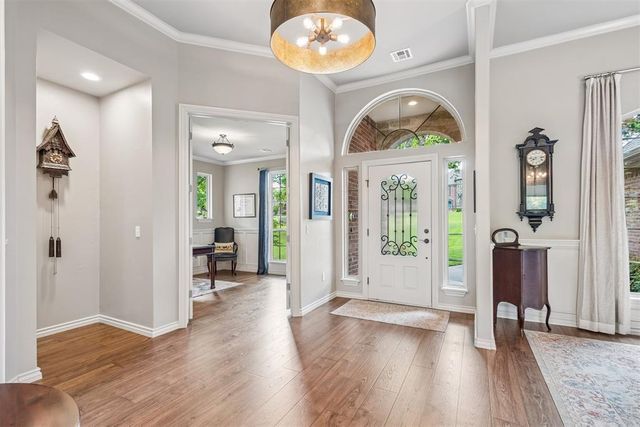 8802 Belcaro Drive, Edmond, OK 73034