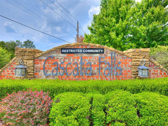 8802 Belcaro Drive, Edmond, OK 73034