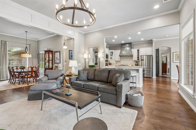 8802 Belcaro Drive, Edmond, OK 73034