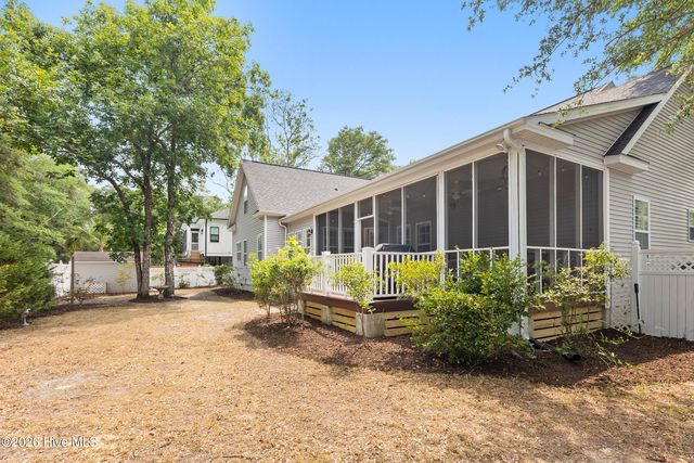 102 SW 22nd Street, Oak Island, NC 28465