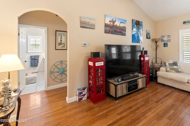 102 SW 22nd Street, Oak Island, NC 28465