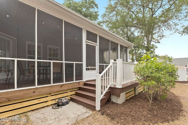 102 SW 22nd Street, Oak Island, NC 28465