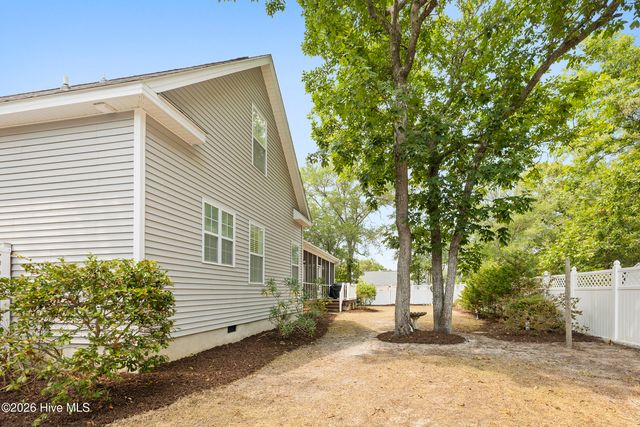102 SW 22nd Street, Oak Island, NC 28465