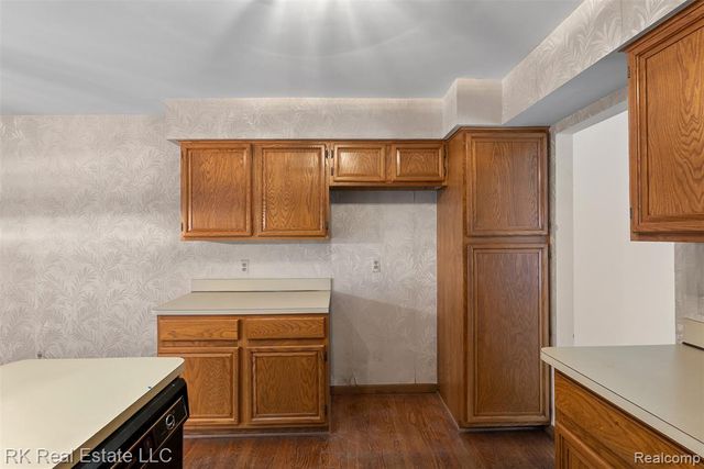 17763 E Kirkwood Drive, Clinton Township, MI 48038