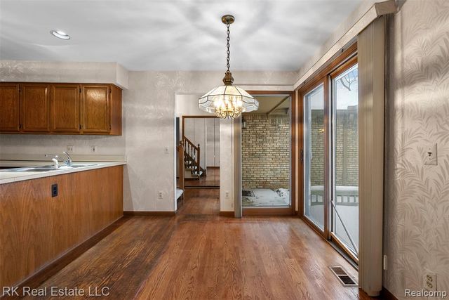 17763 E Kirkwood Drive, Clinton Township, MI 48038