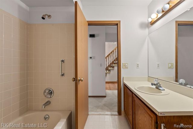 17763 E Kirkwood Drive, Clinton Township, MI 48038