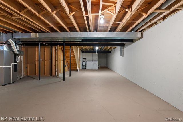 17763 E Kirkwood Drive, Clinton Township, MI 48038