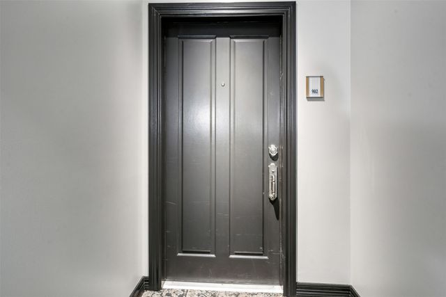 500 Throckmorton Street 902, Fort Worth, TX 76102