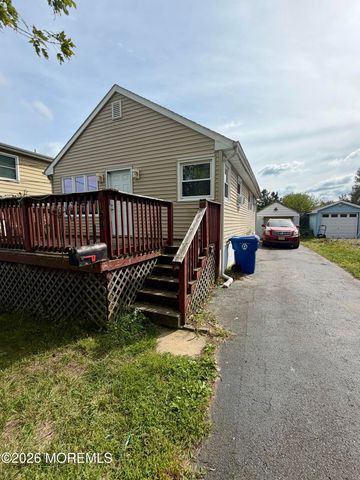 124 Burlington Avenue, Leonardo, NJ 07737