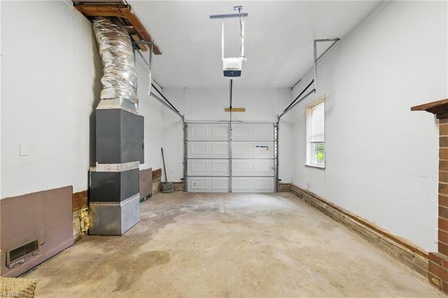 155 Colony RD, Newport News, VA 23602