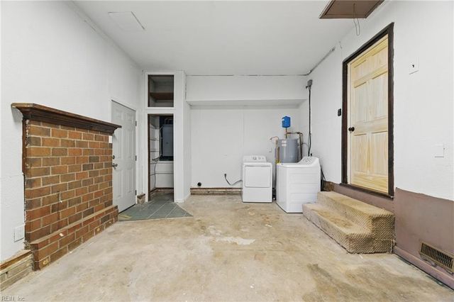 155 Colony RD, Newport News, VA 23602