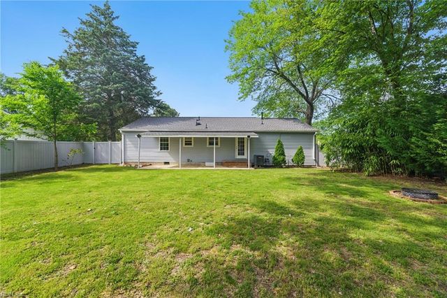 155 Colony RD, Newport News, VA 23602