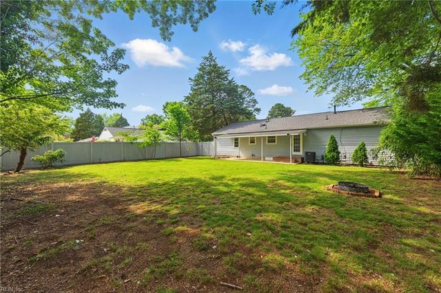 155 Colony RD, Newport News, VA 23602