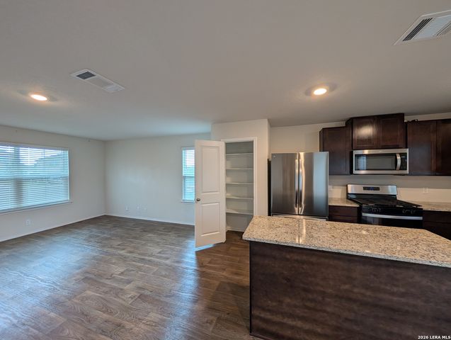 913 Andean Emerald, San Antonio, TX 78253